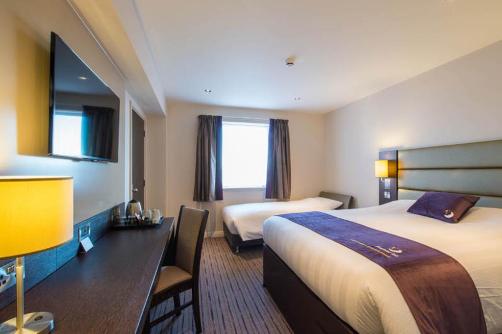 Premier Inn Chester Central - North Eksteriør bilde