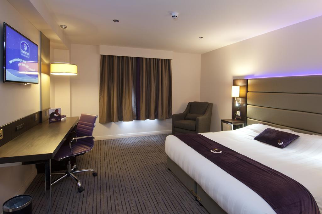 Premier Inn Chester Central - North Eksteriør bilde