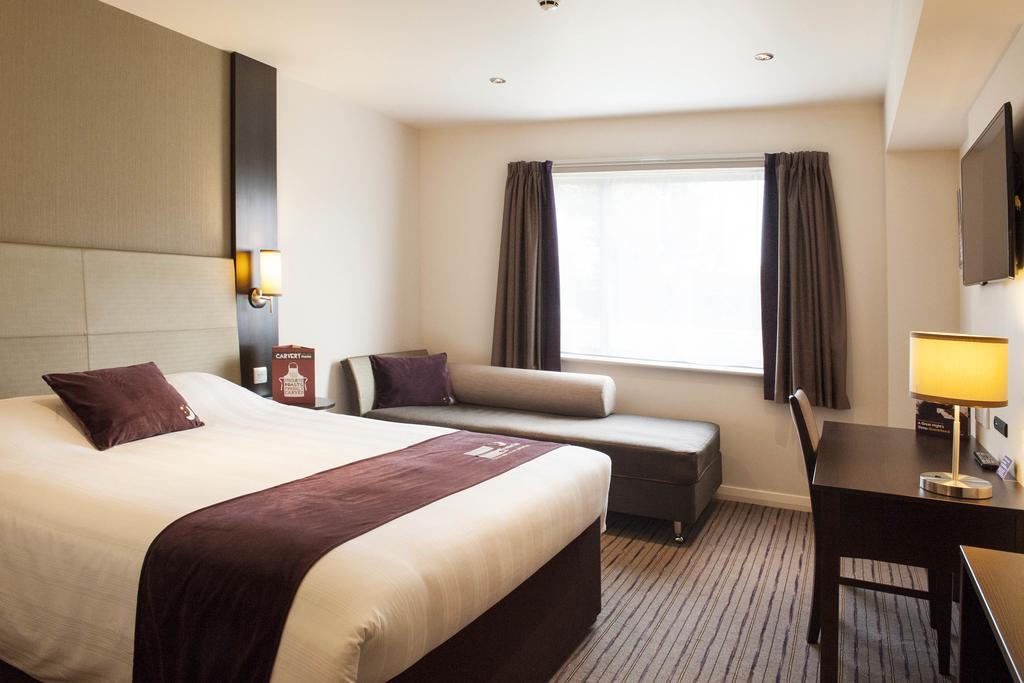 Premier Inn Chester Central - North Eksteriør bilde