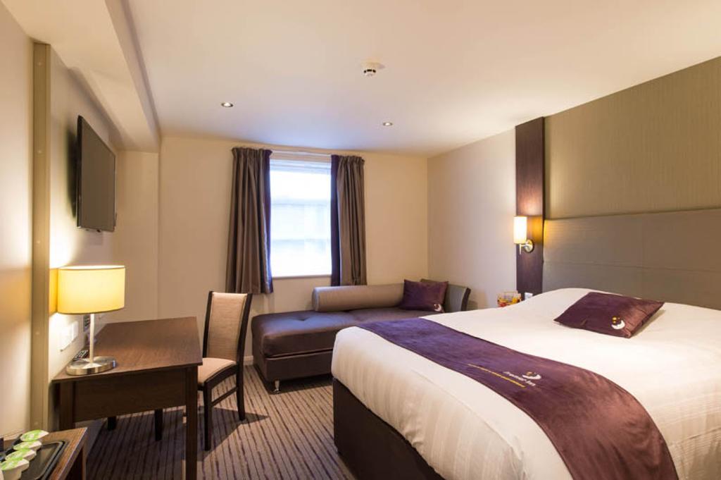 Premier Inn Chester Central - North Eksteriør bilde