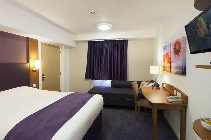 Premier Inn Chester Central - North Eksteriør bilde